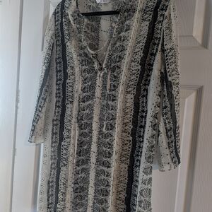 Black and White Patterned Tunic